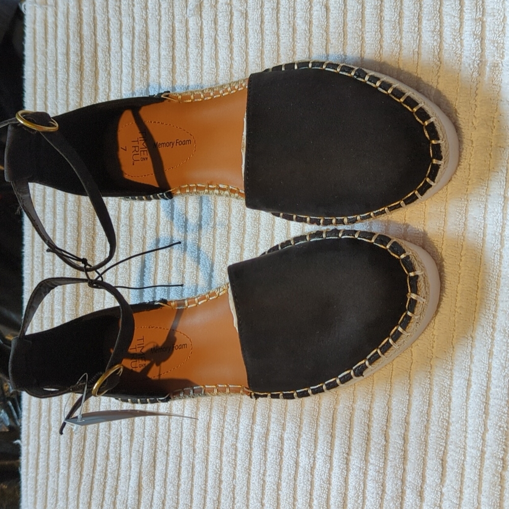 Time and Tru Espadrilles Size 7 NWT